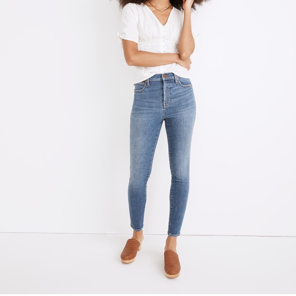 Madewell 10" High-Rise Skinny Crop Jeans in Bradfield Wash